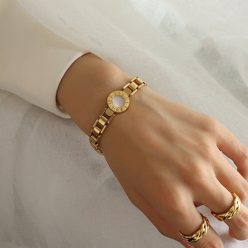 Elegante Relojcon Números Romanos