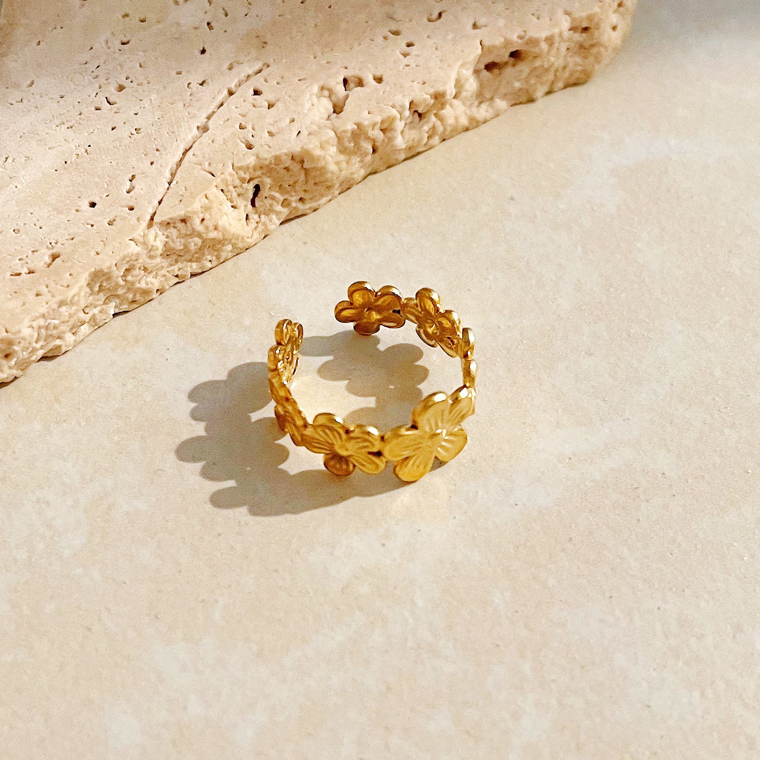 Anillo Floral Ajustable
