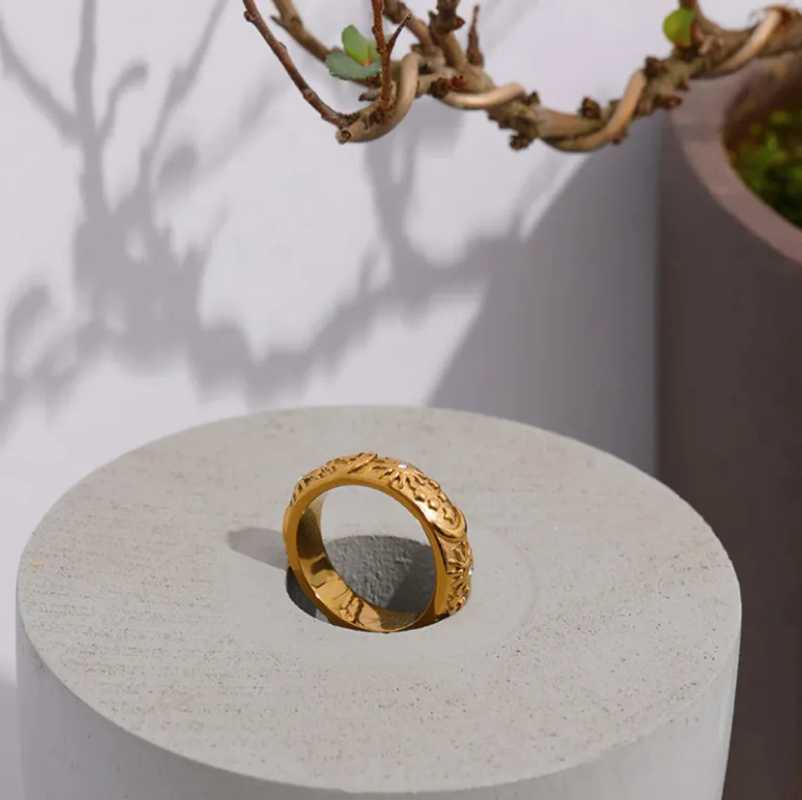 Anillo de Estrella, Luna y Sol